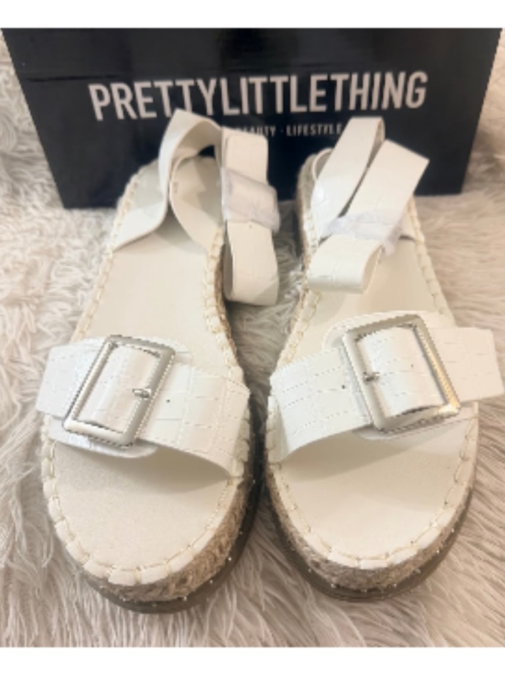 Women’s White Croc Buckle ankle strap platform Sandals size 7 - Picture 2 of 8